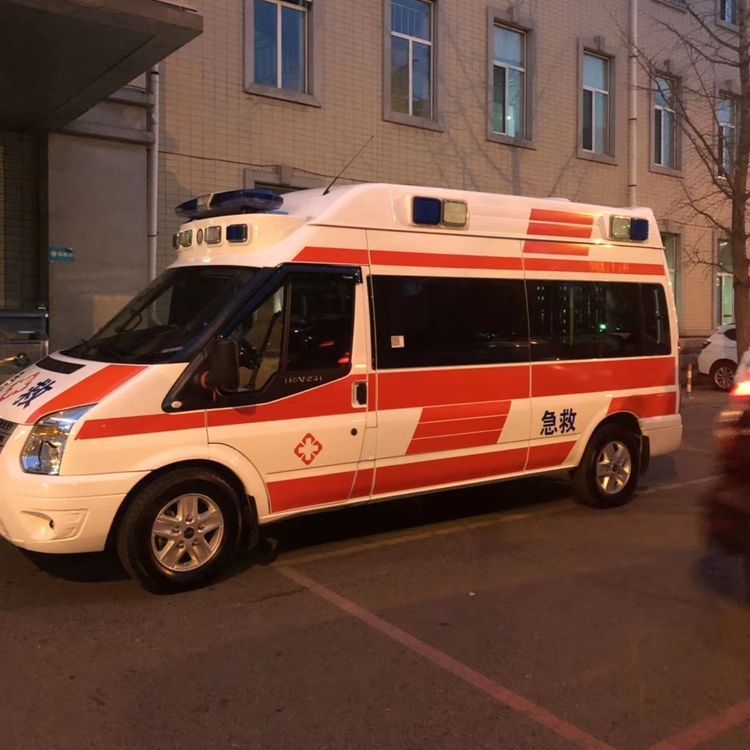 叶县夜间租赁救护车护送病人转院：安全转运的 8 大核心注意事项